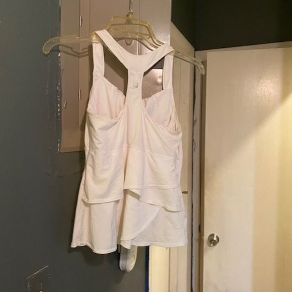 Adidas Tennis - Picture 1 of 2